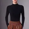 Primera línea de prêt-à-porter Yangzi de lana fina 100% para mujer, cuello semi-alto, corte ajustado, efecto adelgazante, suéter de punto