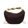 Bolsa de Mão de Design Exclusivo para Mulheres, Nova Bolsa de Ombro com Corrente, Bolsa Transversal Versátil, Bolsa Feminina Tecida Estilo Férias