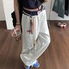 Calças Casuais de Primavera e Verão Femininas Estilo Americano High Street Retas de Perna Larga Soltas Versátil Bordadas na Perna Calças Esportivas Modernas Pretas