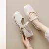 Zapatos de tacón bajo franceses de venta caliente para mujer Otoño 2026 Nuevo estilo con faldas Piel suave Suela blanda Zapatos pequeños de cuero Fondo plano Zapatos Mary Jane para mujer