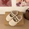 Zapatillas Mary Jane Estilo Nuevo para Verano 2026, Versión Coreana Sandalias Semi-Tejidas Estilo Birkenstock con Suelas Gruesas y Punta Cerrada, Súper Populares
