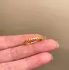 Anillo Abierto de Piedra Ojo de Tigre para Mujer Otoño e Invierno Maillard Alto Grado Anillo Apilable para Dedo Índice Nicho Lujo Ligero Exquisito Anillo