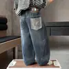 Calça Masculina Estilo Primavera e Outono 2026 Nova Estilo Coreano Legal e Bonito Roupas para Meninos Pequenos Jeans Legal e Bonito Estilo de Rua Calça Comprida Infantil