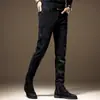 Jeans italiano de alta qualidade com forro de fleece para homens, novidade outono e inverno 2026, calças skinny justas e elásticas, calças compridas casuais
