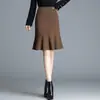 Falda de Lana de Color Sólido Cola de Pescado para Mujer, Otoño 2026 Nuevo, Cintura Alta, Corte Ajustado, Dobladillo Acampanado, Bodycon, Midi, Moderna