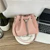 Bolso tipo cubo relajado de estilo nuevo para el verano 2026 para mujer, Bolso de hombro con cadena, Bolso cruzado único y personalizado