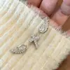 Estilo Dulce Fresco Alas de Ángel Cruz Pendientes de Hélice Pendientes de Lóbulo de Oreja con Cierre de Rosca Pendientes Picantes para Chicas Venta al por Mayor