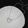 Colar de Pérola Gota d'Água de Luxo Leve, Design de Nicho, Corrente Simples de Aço Titânio, Corrente para Clavícula, Pingente Irregular Barroco