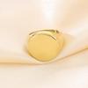 Anillo de moda retro liso bañado en oro de 18 quilates con logotipo grabado a láser, acero de titanio, anillo cuadrado de personalidad para hombre y mujer