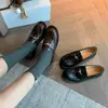 Mocasines vintage super suaves de piel de vaca para mujer, zapatos slip-on versátiles con tacón grueso y punta redonda, zapatos de piel genuina con acabado envejecido estilo británico
