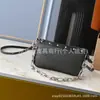 Bolso de Mahjong con Remaches de Cuero Genuino Bolso Mediano Antiguo para el Brazo Bolso Cruzado tipo Sobre para Mujer Blanco Tricolor Negro Tricolor Bolso para Teléfono Móvil de un Solo Hombro