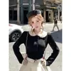 Ámbar Nocturno Alabanza: Nuevo Estilo de Principios de Otoño Conjunto de Dos Piezas para Mujer con Cuello de Perlas, Cárdigan Negro de Color Contrastante con Incrustaciones de Malla y Falda Midi Abullonada
