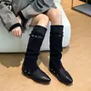 Botas largas vaqueras occidentales versátiles vintage para mujer, nuevo diseño de nicho otoño e invierno 2026, con tachuelas, adelgazantes, punta fina, botas de tacón apilado
