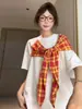 Camiseta Xadrez Retro Americana com Laço Manga Curta Design de Verão Masculino Nicho Estilo Preguiçoso Solto Top de Meia Manga
