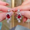 Brincos Retro de Estilo Novo Exquisitos Avançados Brincos de Moda com Senso Argola de Prata Agulha de Prata Europeus e Americanos Vermelhos Elegantes Brincos Versáteis