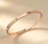 Item de Venda Quente Transfronteiriço, Estilo Minimalista Único, Design de Nicho, Pulseira Feminina de Aço Titânio Antidescolorante, Pulseira Elegante de Aço Inoxidável de Luxo Leve