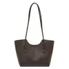 A bolsa tote retrô popular deste ano para mulheres, novo estilo de verão 2026, bolsa de ombro color block, bolsa de axila para o dia a dia