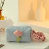 Bolsa de maquillaje de pana, linda y elegante, neceser con flores de tulipán, bolsa de maquillaje portátil y de gran capacidad para salidas