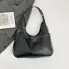 Bolsa de Ombro Grande de Couro de Alta Qualidade Estilo Coreano Retrô com Rebites, Bolsa de Ombro Estilo Motociclista Europeu e Americano, Bolsa Tote Popular de Mão