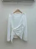 Colección Otoño 2026: Camisa de estilo coreano, ligeramente transparente, de cuello redondo, tipo jersey, con un diseño asimétrico