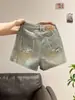 Shorts Jeans de Cintura Alta com Design Retrô para Mulheres, Novo Estilo de Verão, Cuidadosamente Selecionados, Hot Pants Incríveis em Azul Claro Estilo Americano para um Look Chique