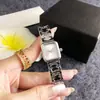 Relógio de quartzo moderno para meninas jovens e estudantes, relógio ins doce e fofo à prova d'água para meninas, disponível para dropshipping e pedidos em lote misto