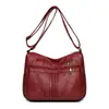 Bolsa feminina de couro macio multicamadas 2026 nova moda grande capacidade multi-compartimentos bolsa para mãe de meia-idade e idosa bolsa transversal casual