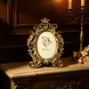Itens Decorativos para Casa Enfeites Criativos Conjunto para Parede de Fotos Hall de Entrada Moldura de Foto Retrô Europeia Americana de Resina com Design Esculpido Vazado