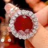 Nuevo Conjunto de Joyería Zhuangshengsheng para Otoño e Invierno Base de Cobre Chapado en Oro Corindón Rojo Simulado Joyería de Alta Gama Piedra Principal 16-10m