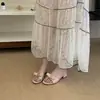 Sandalias de Estilo Coreano Chic Francés con Hebilla Metálica y Lazo para Mujer, Chanclas de Tacón Cuadrado Versátiles de Punta Abierta para Ir al Trabajo