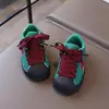 Zapatos Infantiles Puntera de Concha Zapatos de Tabla 2026 Otoño Nuevo Superficie de Cuero Zapatos de Entrenamiento Alemanes para Niños Zapatos Deportivos de Moda para Niñas