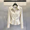 Camisa de Manga Longa Estilo Francês Tamanho Normal para Mulheres Outono Nova Chegada Slim Fit Design Elegante Senso de Design Nicho Casual de Alta Qualidade