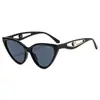 Nuevas Gafas de Sol de Moda para Mujer Estilo Ojo de Gato Protección Solar de Verano Templo con Personalidad Montura de Gafas con Perlas Huecas