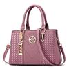 2026 Nova Bolsa de Ombro Transversal Feminina Bordada com Ferragens Decorativas da Moda Atacado
