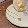 Joyería Transfronteriza Europea y Americana Moda y Exquisito Colgante Nicho Cadena Clavicular No Descolorante Oro de 18K Acero Titanio Accesorios de Collar para Mujer