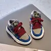 Tênis de cano alto Black Myth Wukong para meninos, coleção primavera/outono 2026, tênis esportivos infantis, sapatos de inverno com forro de fleece e sapatos para meninas