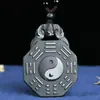 Jade Hetian de Xinjiang Torre Safira Verde Material Fino Guanyin de Quatro Braços Pingente de Paisagem Marca de Jade Masculino e Feminino Pingente de Jade