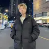 Jaqueta Curta de Algodão Acolchoada Quente de Couro PU Personalizada Estilo Outono/Inverno Casaco Gola Alta Simples Versátil Jaqueta Puffer