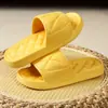 Pantuflas de alta gama para mujer, transfronterizas, geniales, para uso doméstico interior, casa de huéspedes de verano, baño, ducha, antideslizantes de EVA para hombre