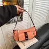 Bolsa de Axila para Mulheres 2026 Nova Tendência Moda Verão Bolsa de Ombro de Nicho de Luxo Bolsa Transversal para Motoqueiro