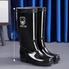 Botas de lluvia de corte bajo para hombre con forro de polar, zapatos impermeables engrosados, impermeables y antideslizantes, cálidos y aislados, adecuados para sitios de construcción, disponibles en estilos de caña alta y caña corta