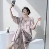 Camisola de Seda de Algodão para Mulheres, Novo Vestido de Verão Estilo Chinês, Vestido de Seda de Algodão Que Pode Ser Usado Fora, Roupa de Casa de Alto Padrão Extra Longa para Primavera e Outono
