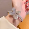 Pulsera de Gipsófila con Mariposa de Zirconia + Marca Lisa Yunxi Joyería de Jade de Moda para Mujer