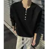 Nova Camiseta Masculina de Manga Longa para Primavera e Outono Estilo Hong Kong Jovem Cor Lisa Casual Simples com Botões Pequeno Decote V