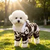 Ropa de Algodón Navideña Limitada para Perros de Cuatro Patas Engrosada a Prueba de Viento con Diseño de Capucha Ropa de Invierno para Perros Pequeños en Festivales al Aire Libre