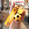 Simulación de la Copa del Mundo de Celebridades de Internet Coche de Fútbol Mini Llavero Souvenir de Qatar Colgante de Regalo Pequeño Venta al por Mayor