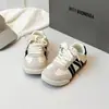 Zapatillas Casuales de Moda para Niñas 2026 Otoño Nuevas Ligeras Transpirables Zapatos de Entrenamiento Alemanes Zapatillas de Caña Baja Antideslizantes para Niños