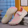 Nuevo calzado de verano favorito para exteriores para hombres y mujeres, zapatos de playa para parejas, zapatos de vadeo antideslizantes de secado rápido, zapatos para nadar, venta al por mayor desde el fabricante