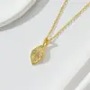 Collar de Rama Dorada Hoja de Jade Artículo Popular de Celebridad de Internet para Mujer Lujo Ligero Sensación de Alta Gama Colgante de Hoja Moda de Nicho Versátil Estilo Simple