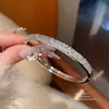Pulsera de Flor con Baño de Oro Real y Circonita Diseño de Celebridad de Internet de Alto Sentido Pulsera Exquisita de Moda Única Al por Mayor para Mujeres